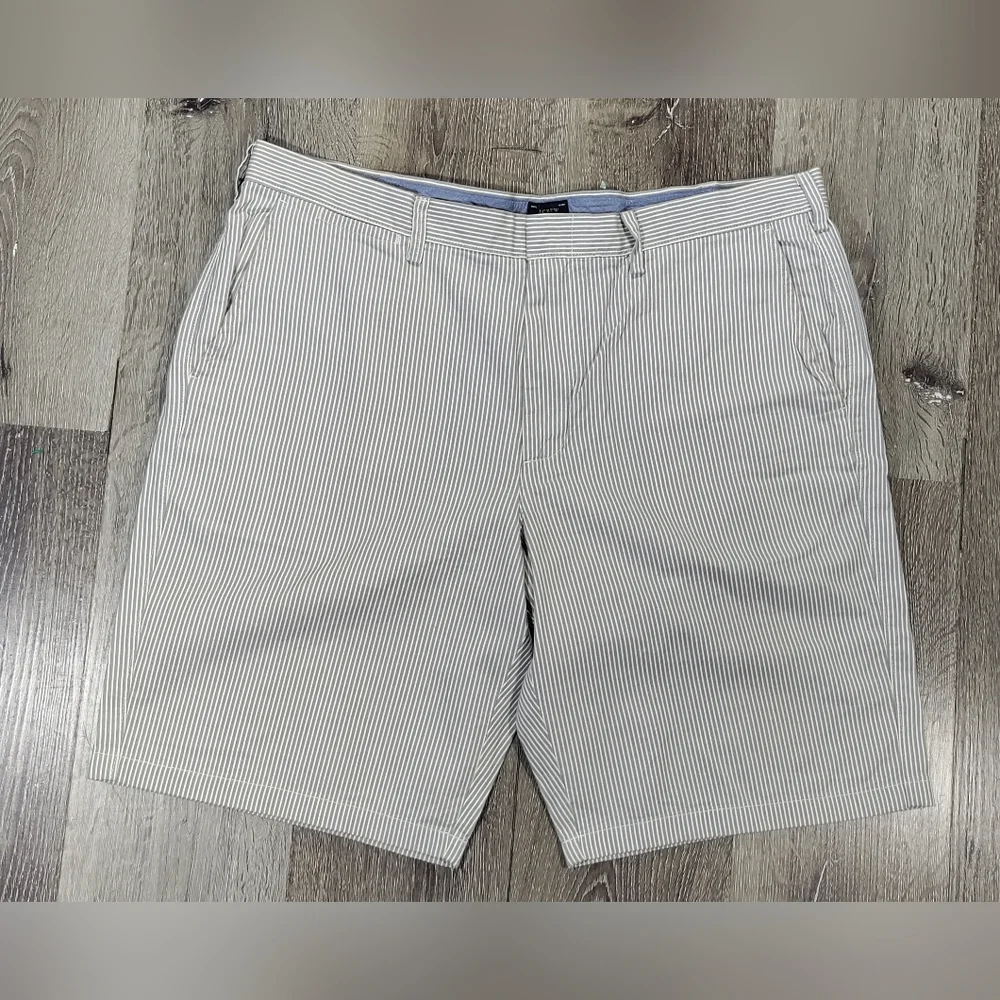 J Crew Club Mens Shorts Size 38 Stripe